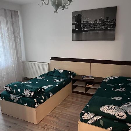 Apartament In Centrul Orasului Bacău Exterior photo