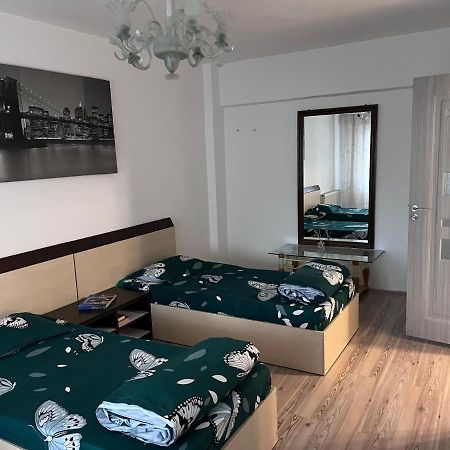 Apartament In Centrul Orasului Bacău Exterior photo