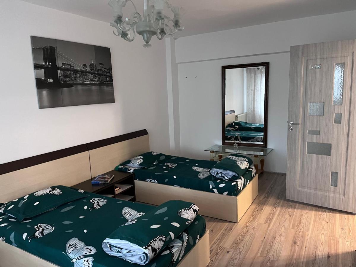 Apartament In Centrul Orasului Bacău Exterior photo